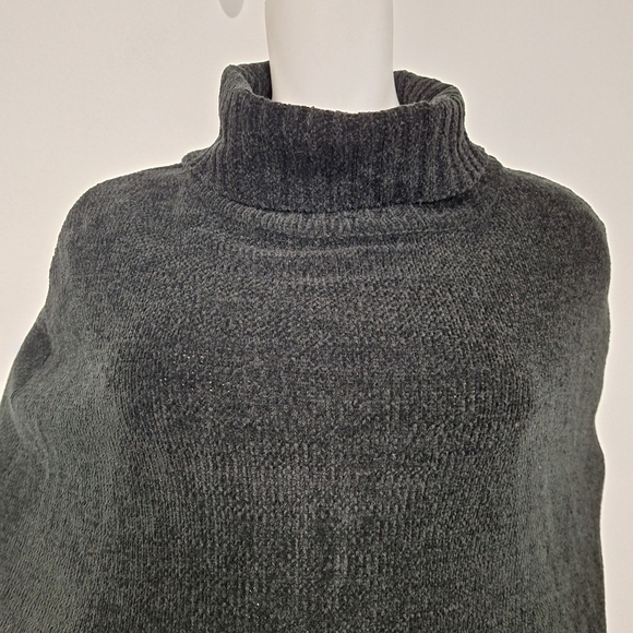 Newport News Black Super Soft Turtleneck Bohemian Crochet Hem Sweater Poncho O/S - Picture 2 of 13